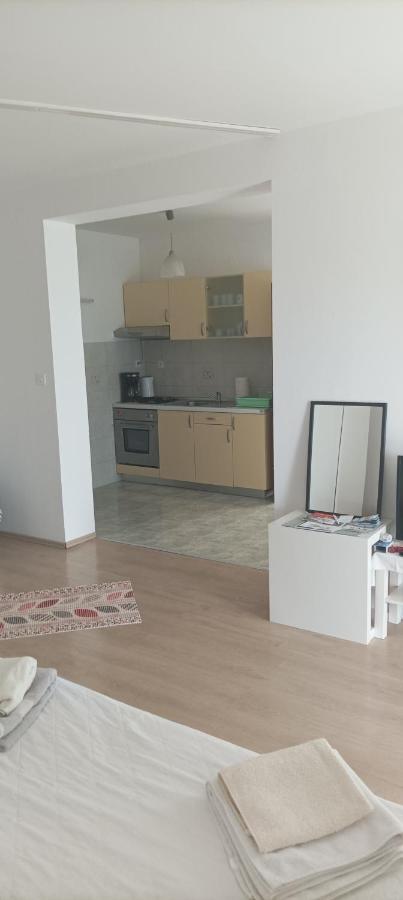 Feel Good Apartment Banjol Екстериор снимка