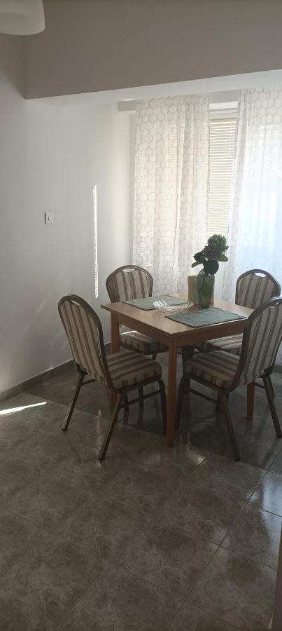 Feel Good Apartment Banjol Екстериор снимка
