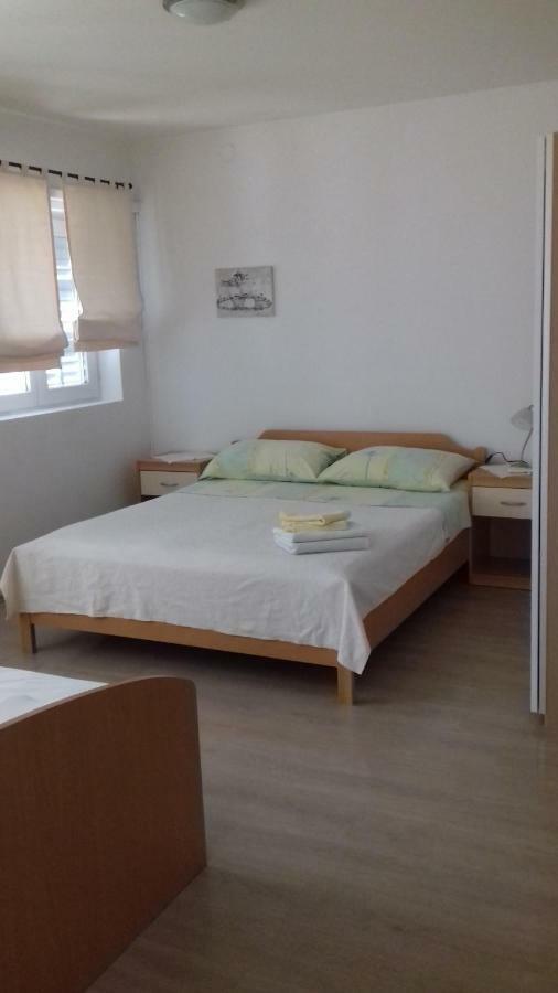 Feel Good Apartment Banjol Екстериор снимка